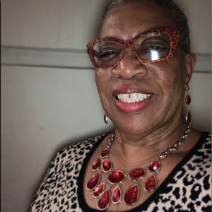 Meet your Posher, Sharon